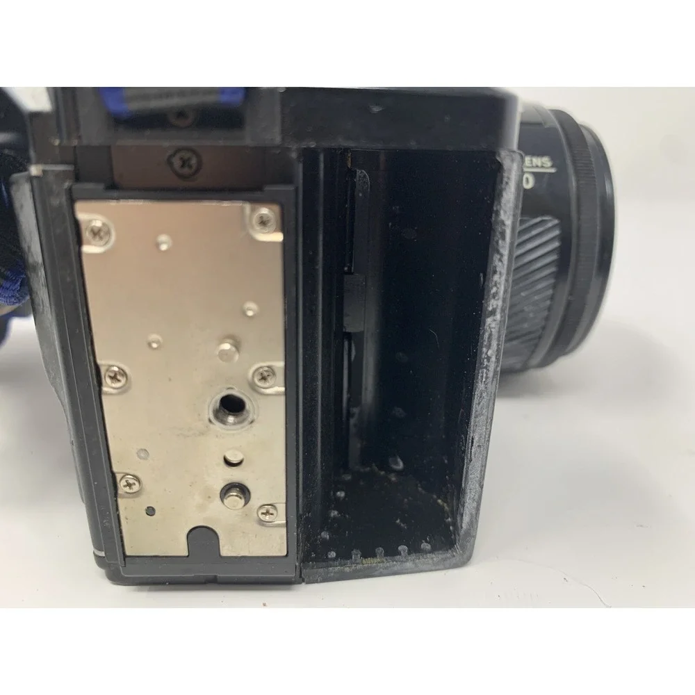Minolta Maxxum 7000 35mm‎ Camera  For Parts Only Not Working